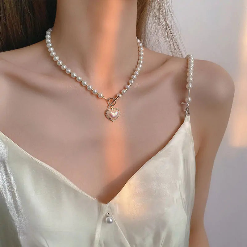 Minimalistic Pearl Necklace